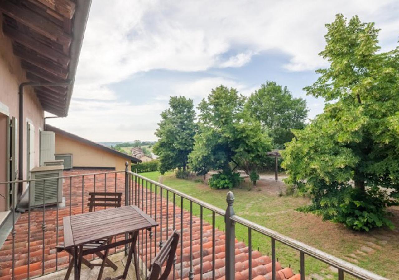 Apartamento Charming Loft Golf Club Barolo Novello Exterior foto